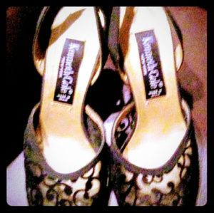 Kenneth Cole woman's sboes